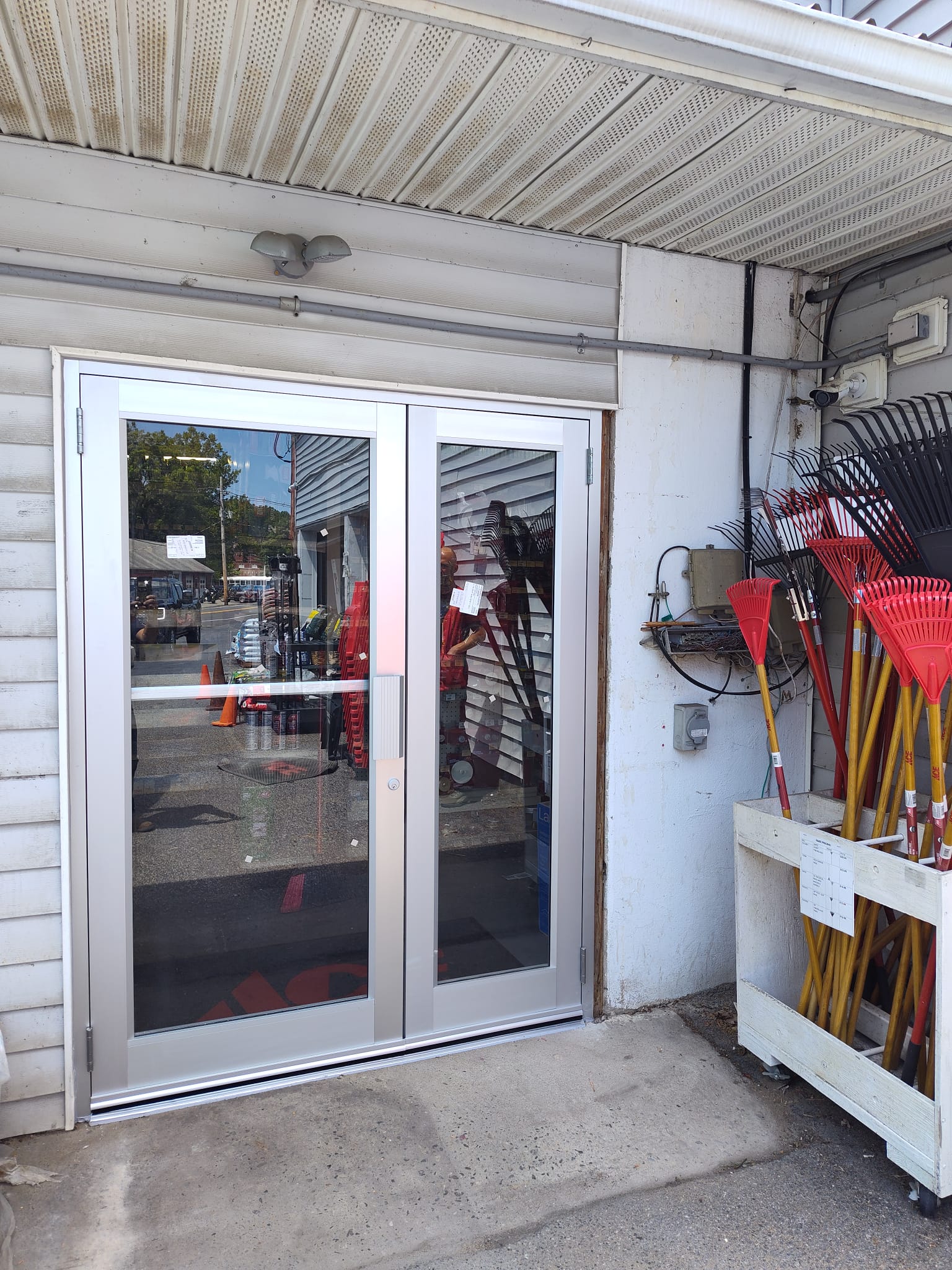 Grand Automatic Entrance